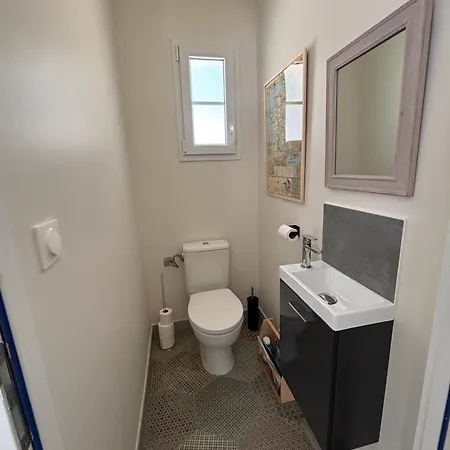 Charmante Maison Et Foret