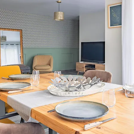 Hébergement de vacances Charmante Maison Et Foret *