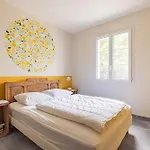 Charmante Maison Et Foret