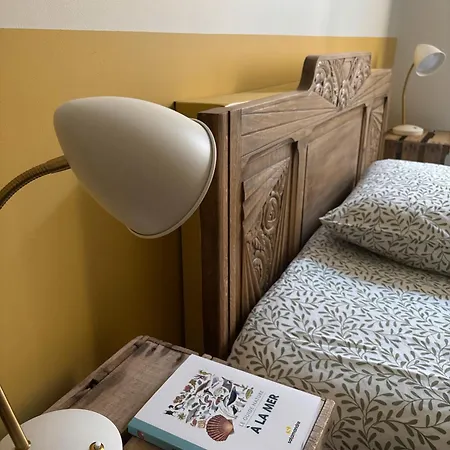 Charmante Maison Et Foret