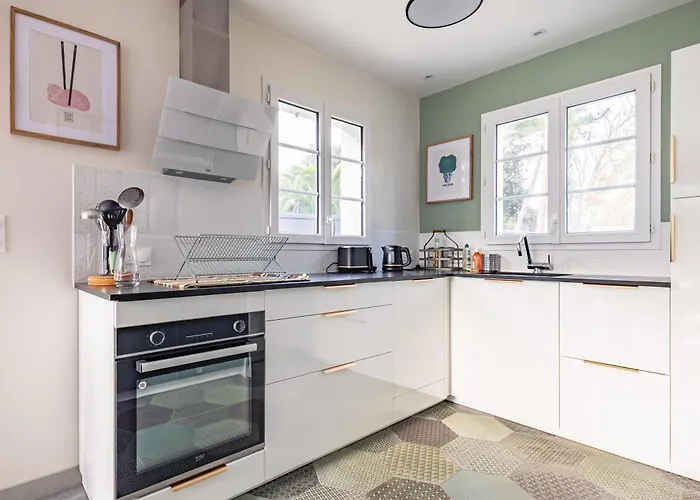 Charmante Maison Et Foret *